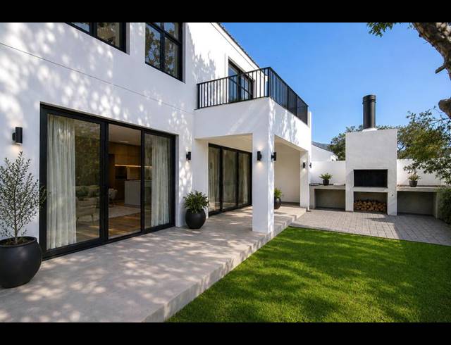 3 BEDROOM PROPERTY TO RENT IN MEADOWRIDGE